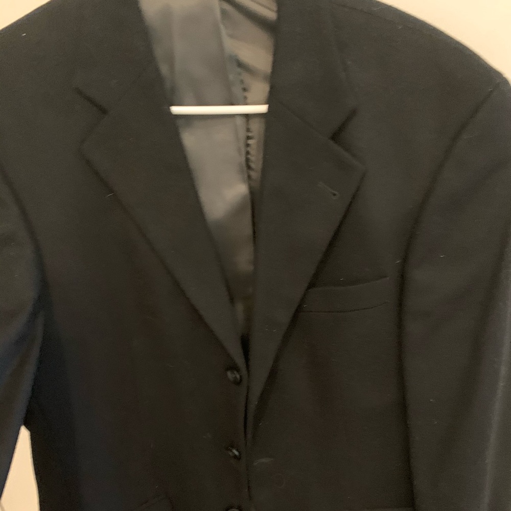 Men’s Black sport coat by Oscar Delarenta